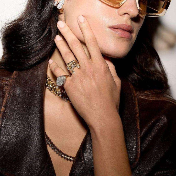 Stack teardrop rings