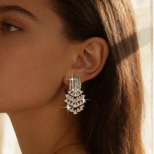 Light Luxury Flower Leaf Earrings – Elegant Botanical Statement Earrings for Women